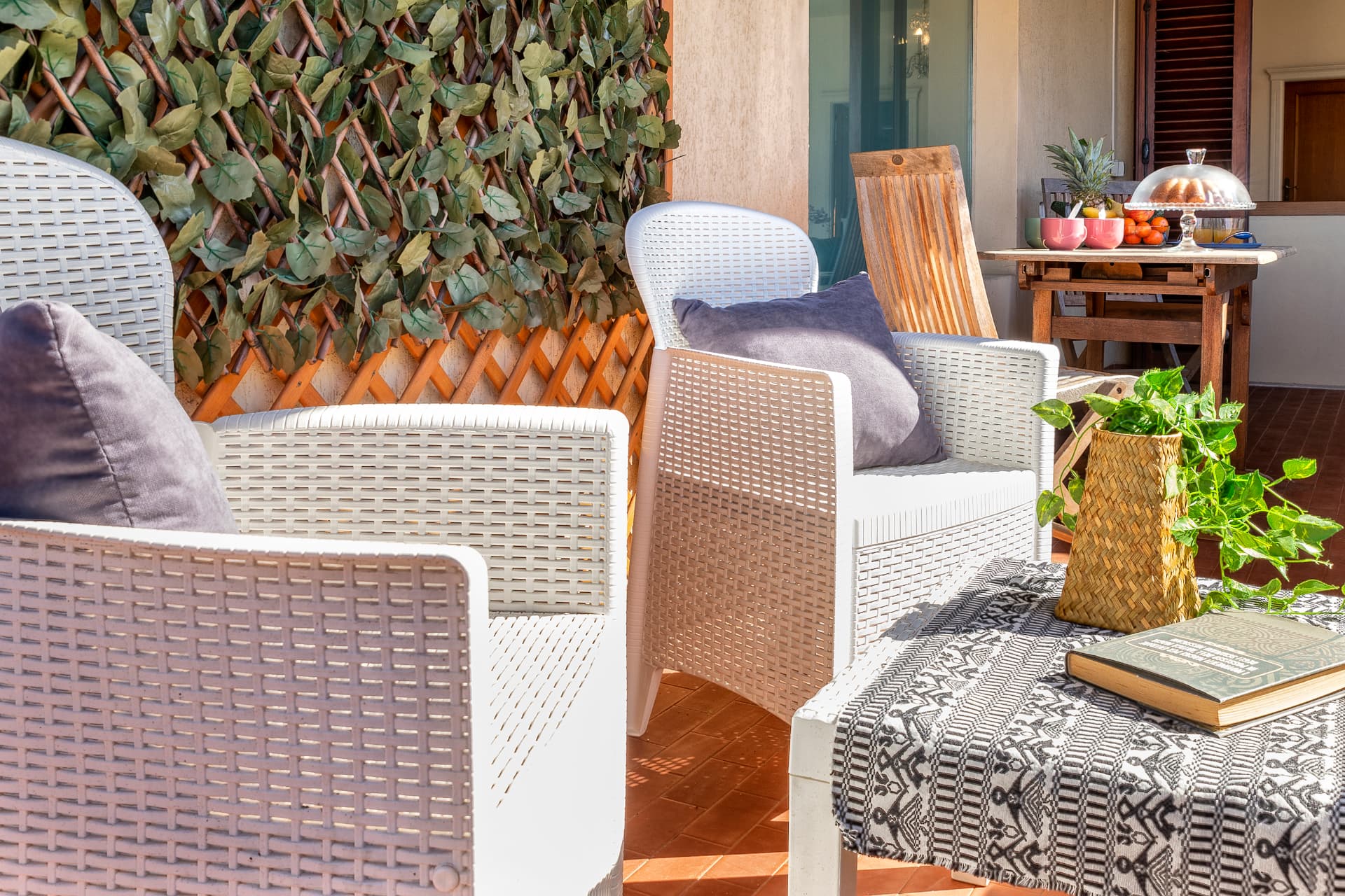L’angolo relax della terrazza di Villa Contessa